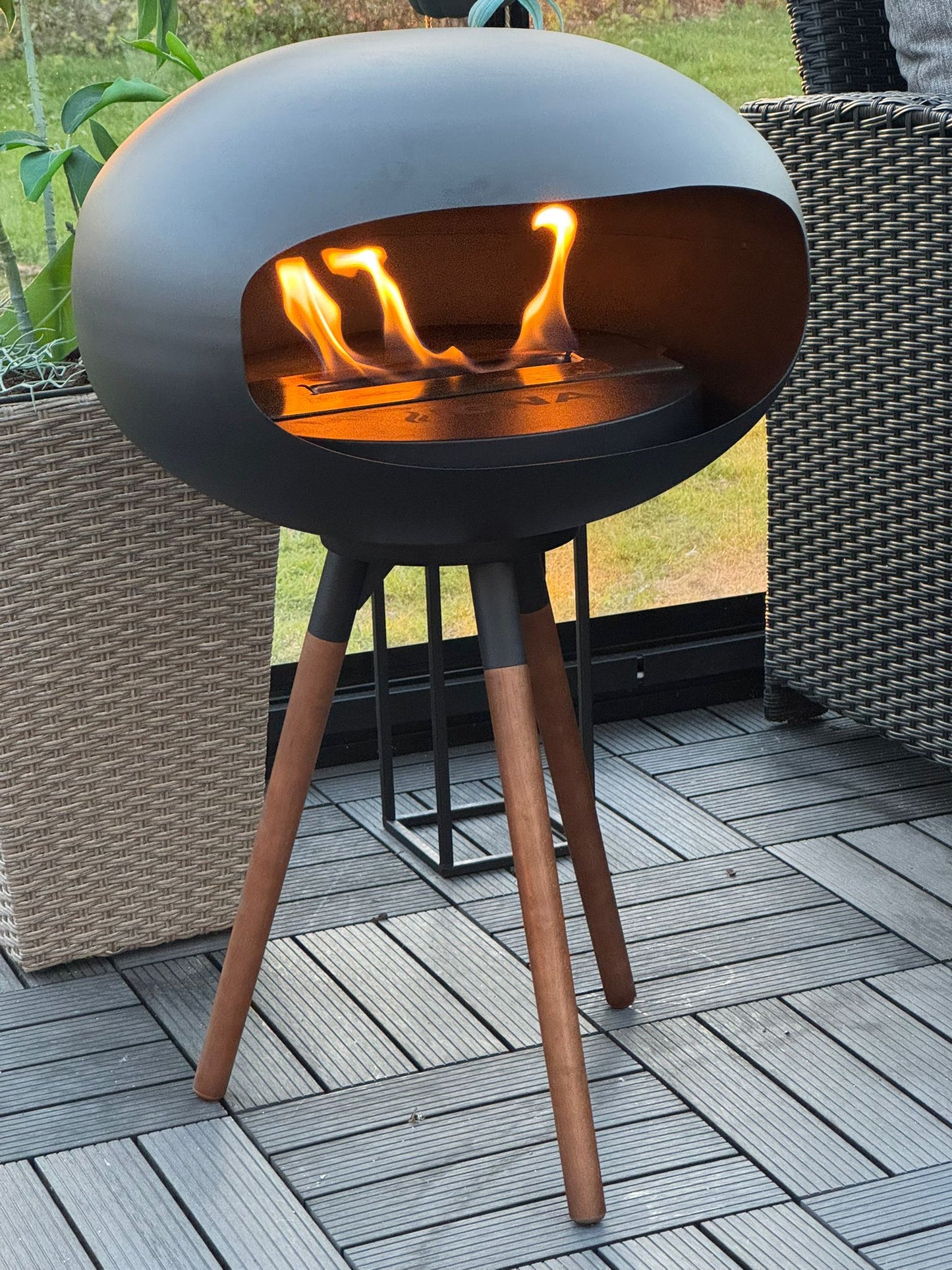 IGNA Ovalis Base fritstående biopejs - Black, Black Suspension, Dark Wood Short