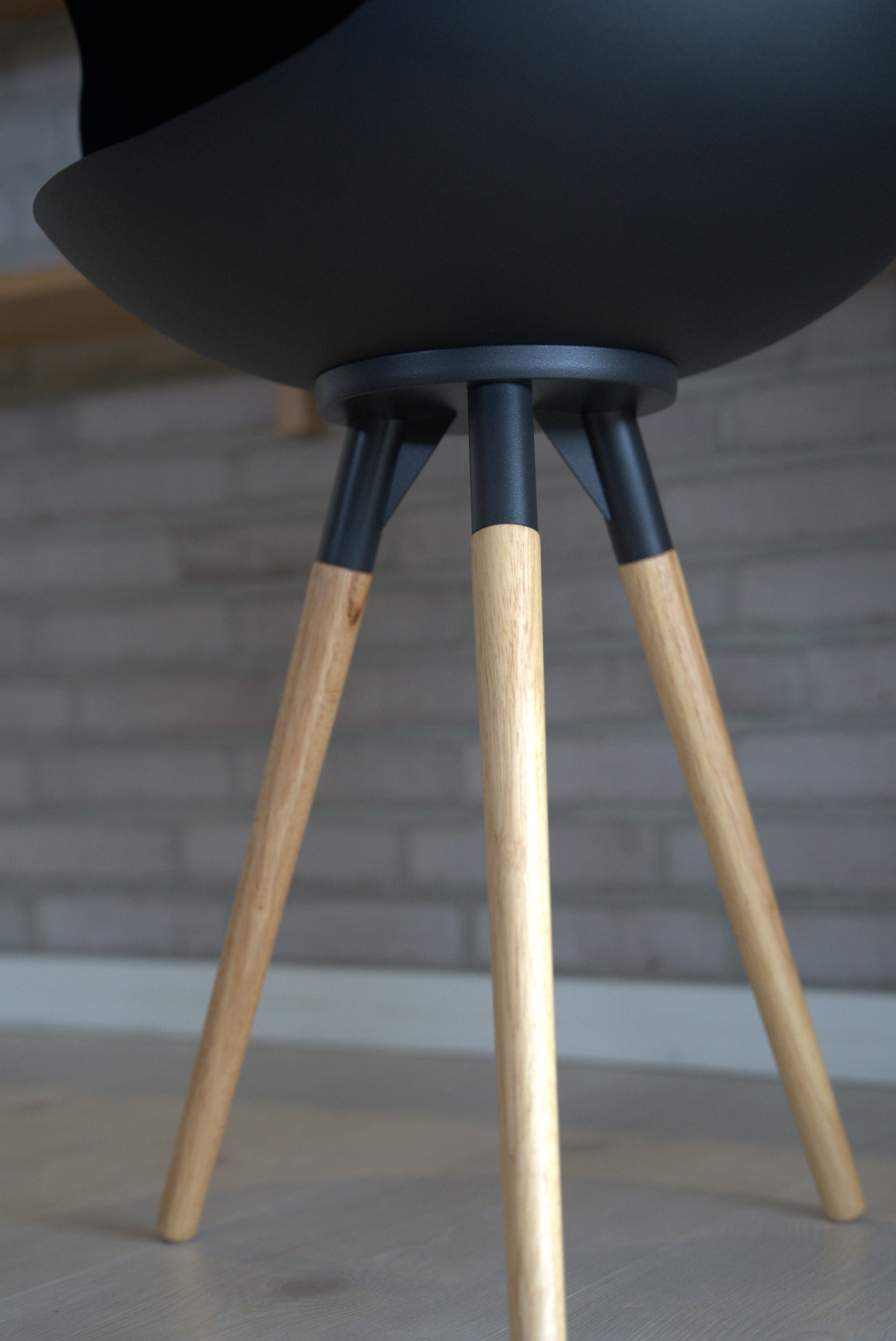 IGNA Ovalis Base fritstående biopejs - Black, Black Suspension, Light Wood Short